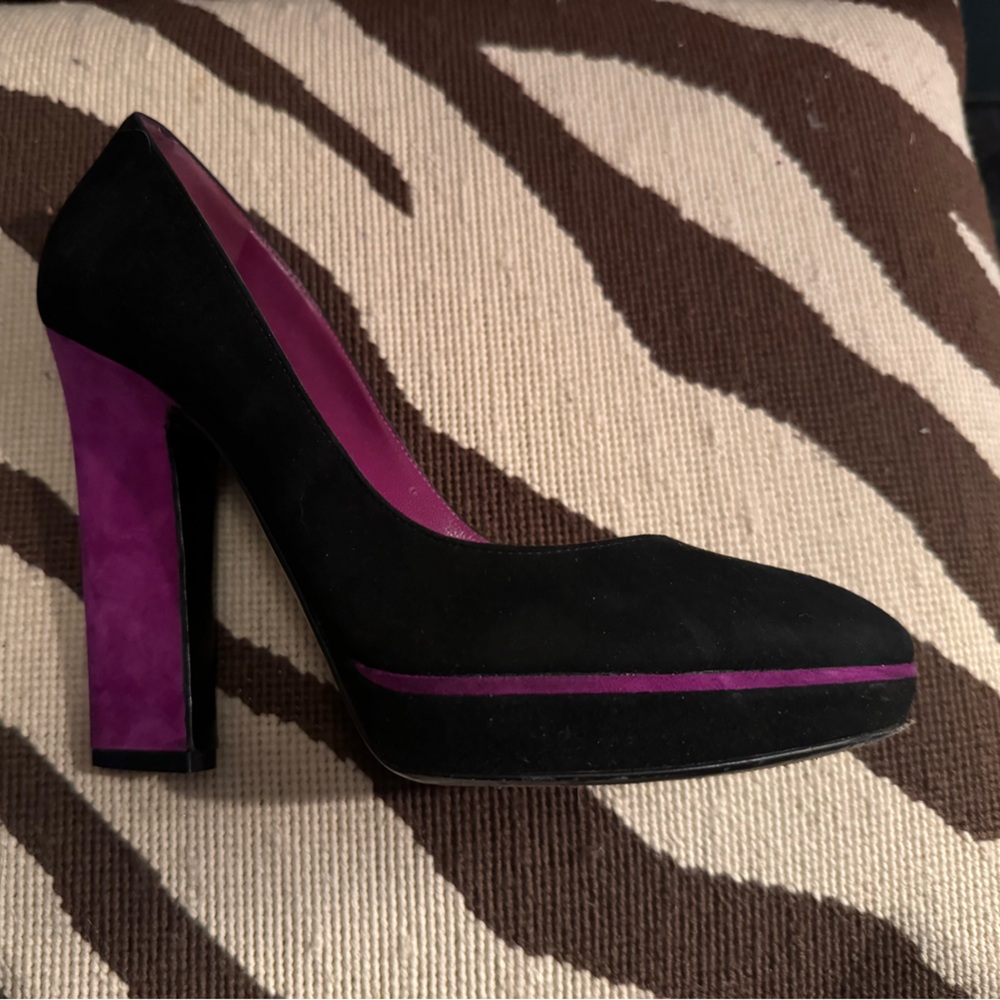 Sergio Rossi black and fuchsia suede pumps